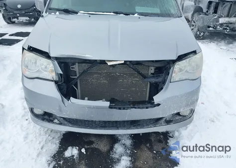 2013 Dodge Grand Caravan Crew z USA, uszkodzony, nr VIN 2C4RDGDG9DR588021